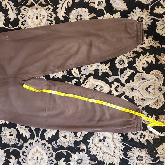 Aritzia sweat set - Picture 6 of 8